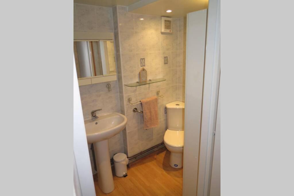 Les Petits Self Contained 2 Bedroom Apartment Molieres (Dordogne) Eksteriør billede