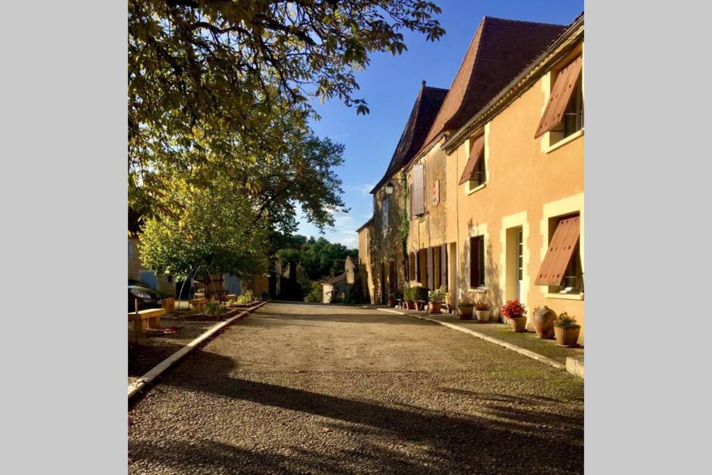Les Petits Self Contained 2 Bedroom Apartment Molieres (Dordogne) Eksteriør billede
