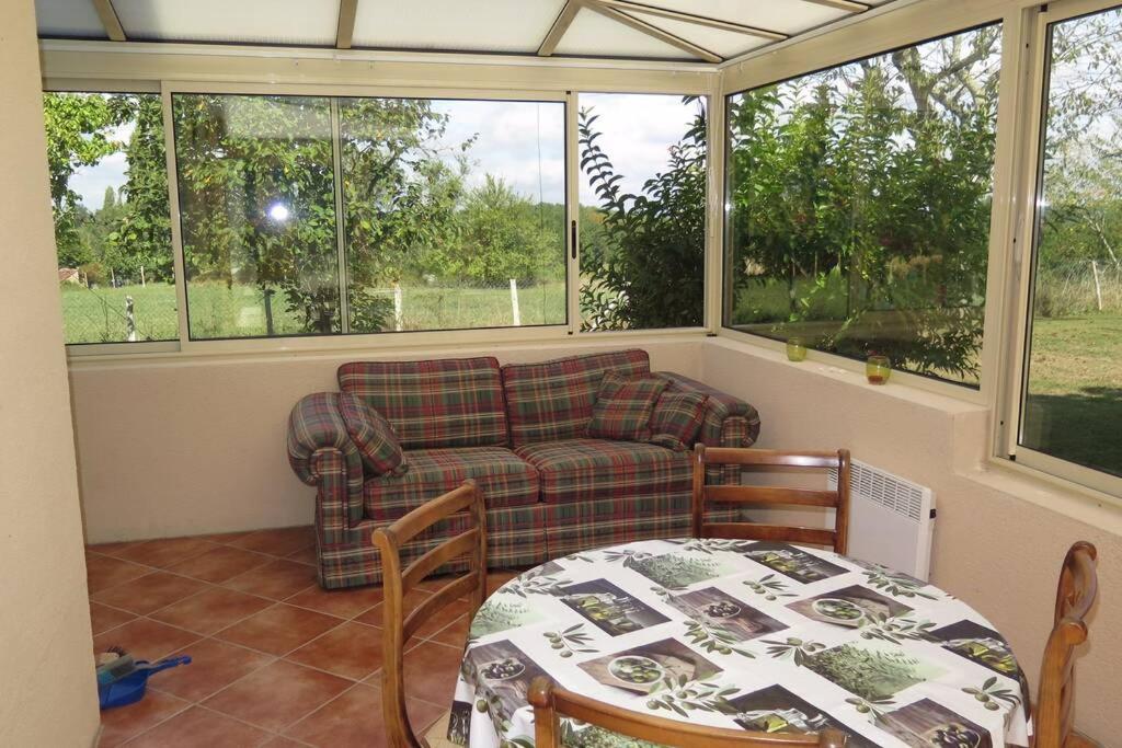 Les Petits Self Contained 2 Bedroom Apartment Molieres (Dordogne) Eksteriør billede